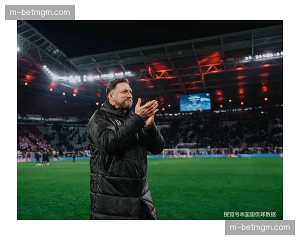 弗赖堡主帅确认将采用新轮换策略应对密集赛程